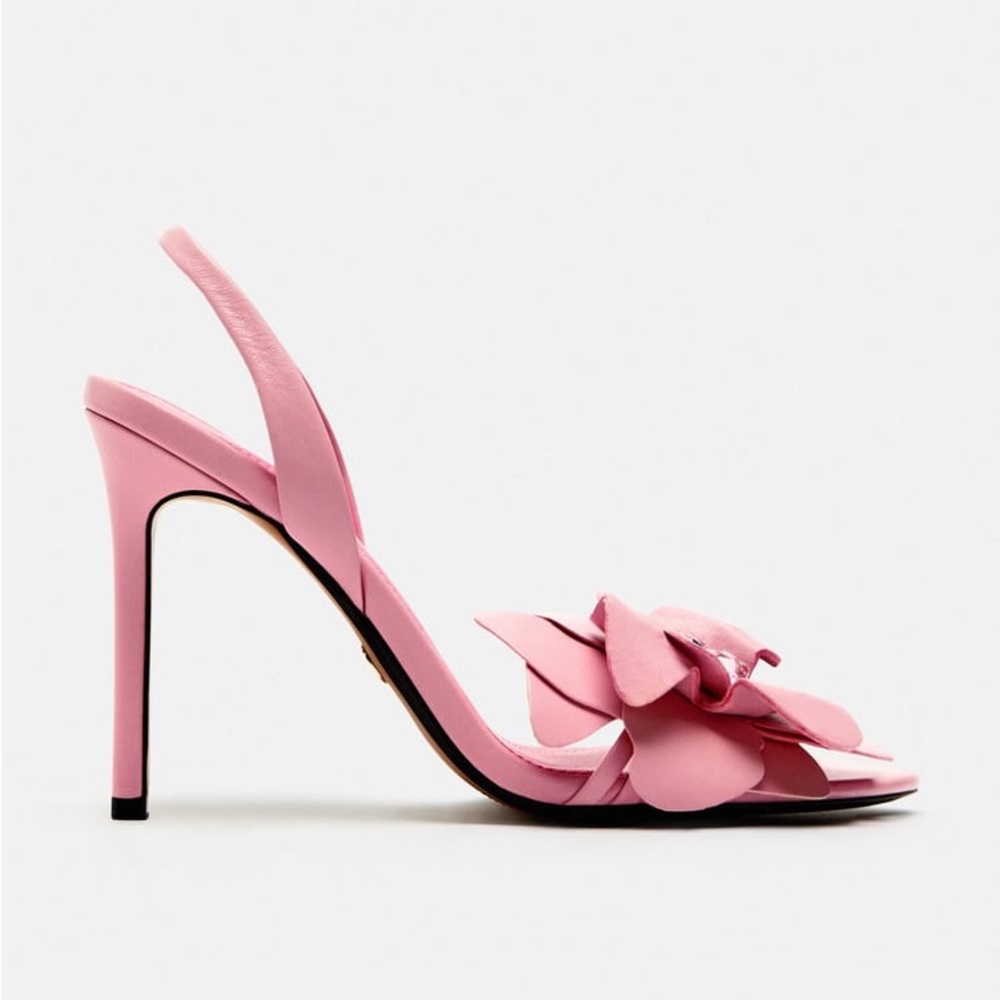 SOLD - Zara Leather Flower Sandals US 6 - Picture 5 of 8